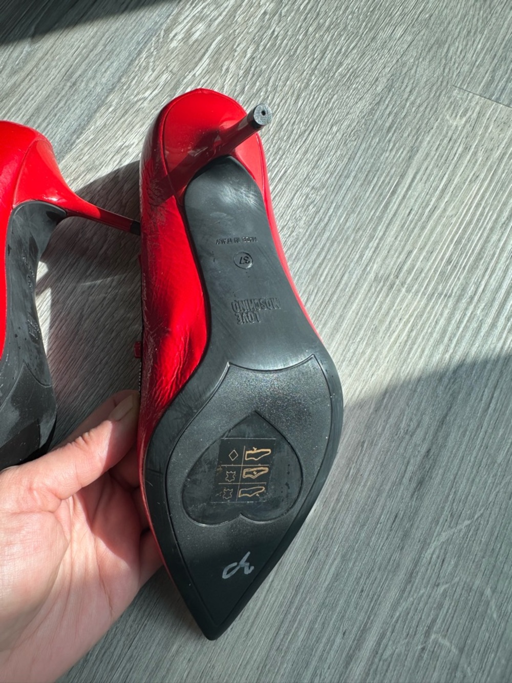 Love Moschino Red Pointed Toe Logo-Trim Pumps with Heart Insole - Picture 3 of 6